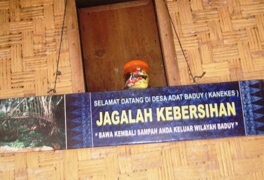 Baduy, Pengunjung, dan Sampah