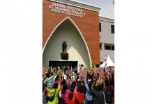 Sebagai Perwujudan Iman: Gereja St. Paulus Depok Gelar Deklarasi 1000 Botol Minum Sendiri