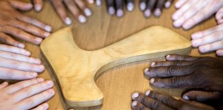 Terhambatnya Persaudaraan Universal dan Hilangnya Rasa Sejarah