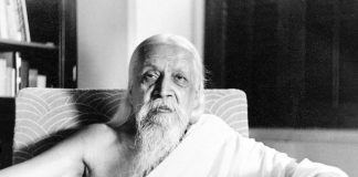 YOGA DAN PEMIKIRAN FILOSOFIS SRI AUROBINDO